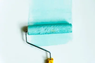 Peinture intérieure à Écouen — murs, plafonds et boiseries